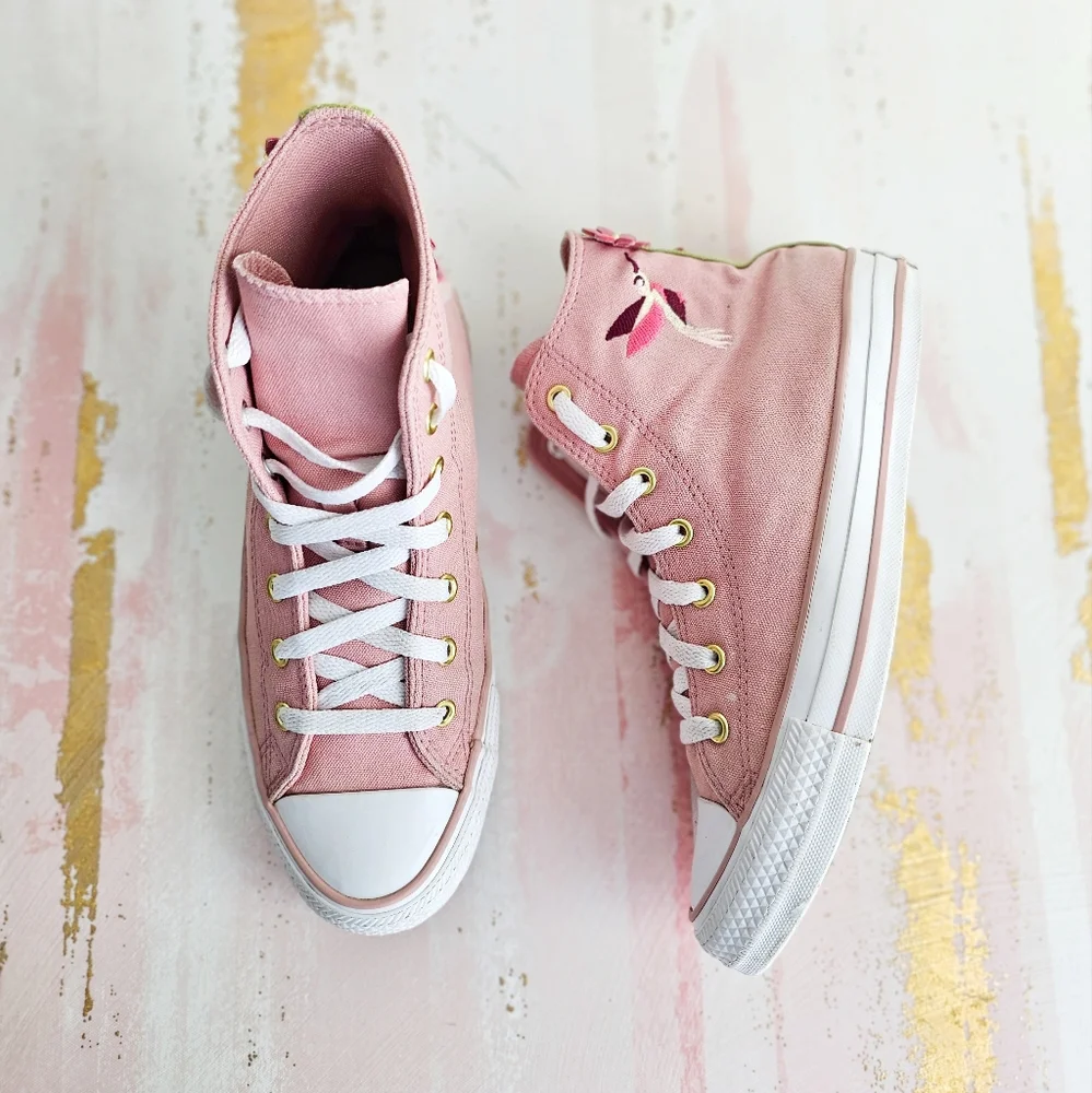 Rare Converse Chuck Taylor All Star 3D Blooms & Hummingbirds High Top Kid Size 5